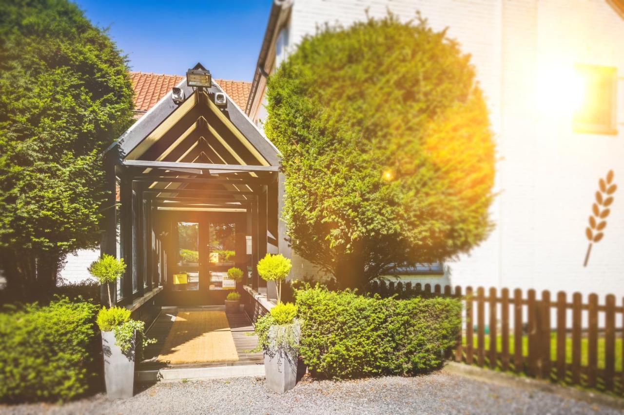 Domaine Du Ble Hotel Wavre Exterior photo